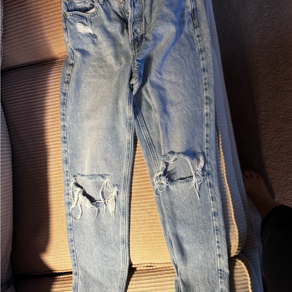 PAC Sun distressed women’s jeans